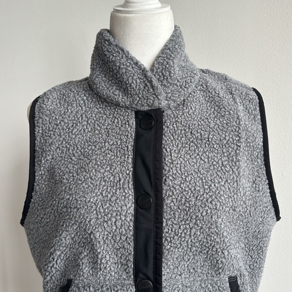 Carhartt Charcoal Fleece Vest - Picture 4 of 11